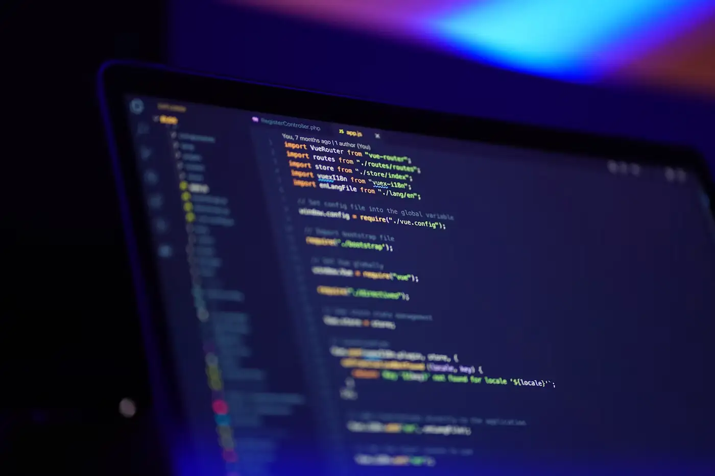 Código de un add-in en desarrollo en una pantalla